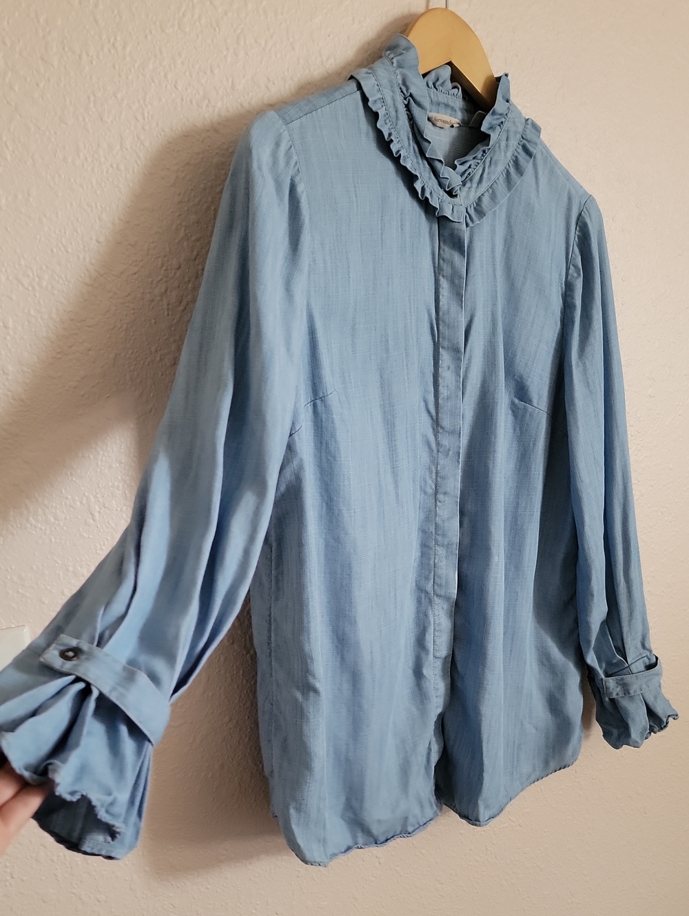 Soft Surroundings Light Blue Ruffle-Neck Button Blouse Chambray Bell Sleeve Cuff